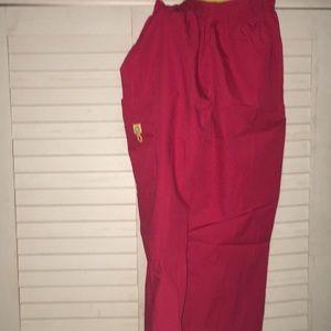 Wonderwink scrub pants in red